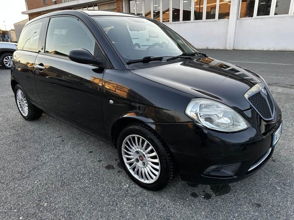 Lancia Ypsilon usata a Torino (2)