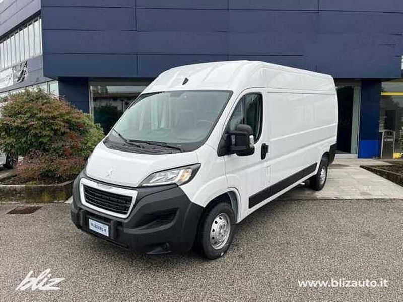 Peugeot Boxer Furgone 335 L3H2 2.2 bluehdi 140cv S&amp;S vetrato eat8 nuova a Bordano