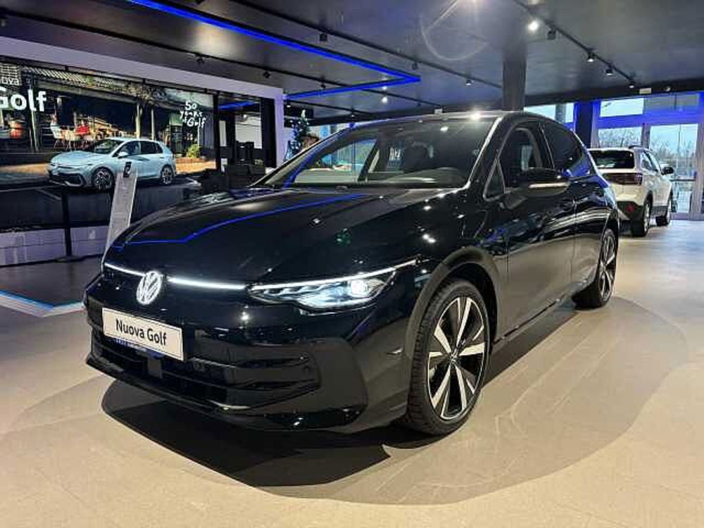 Volkswagen Golf Variant nuova a Siena