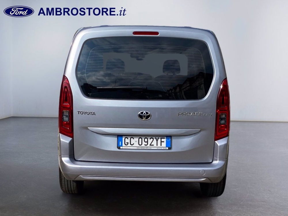 Toyota Proace City Verso usata a Milano (6)