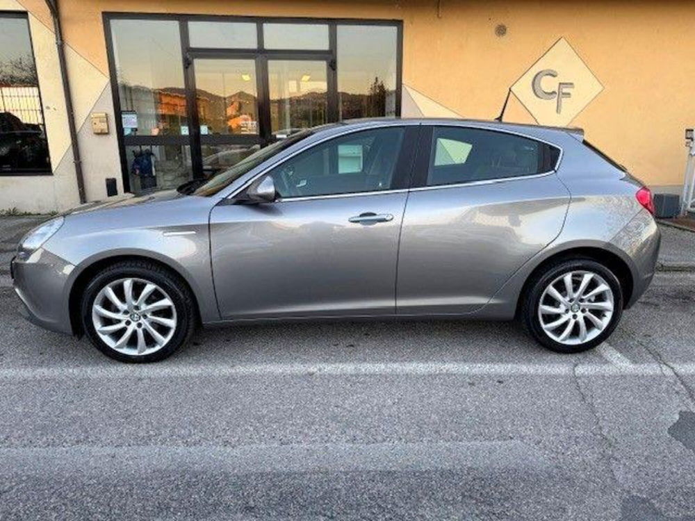 Alfa Romeo Giulietta usata a Pistoia (8)