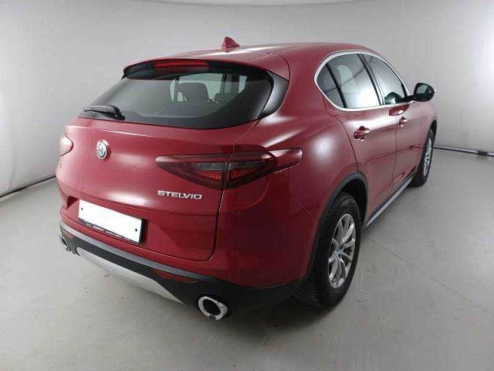 Alfa Romeo Stelvio usata a Bologna (2)