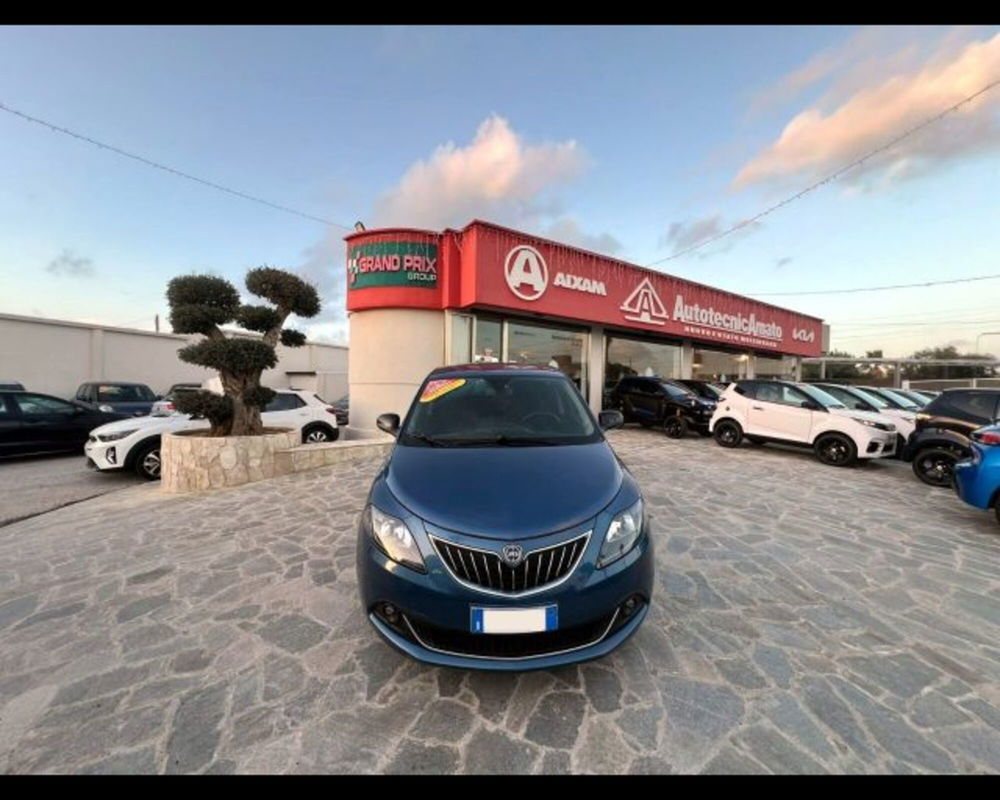 Lancia Ypsilon usata a Bologna