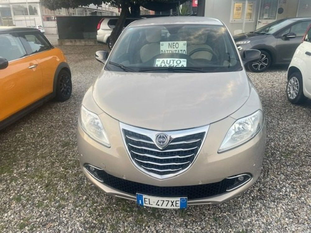 Lancia Ypsilon usata a Prato (2)