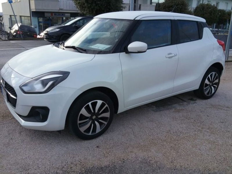 Suzuki Swift 1.2 Hybrid 4WD AllGrip Top  del 2019 usata a Macerata