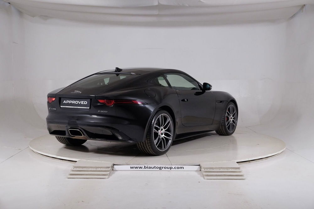 Jaguar F-Type Coupé usata a Torino (2)