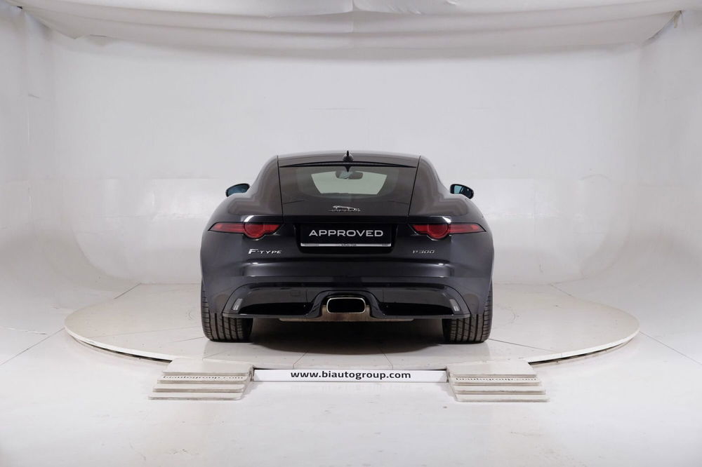 Jaguar F-Type Coupé usata a Torino (6)