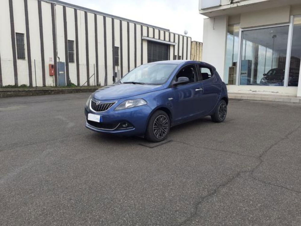 Lancia Ypsilon usata a Firenze