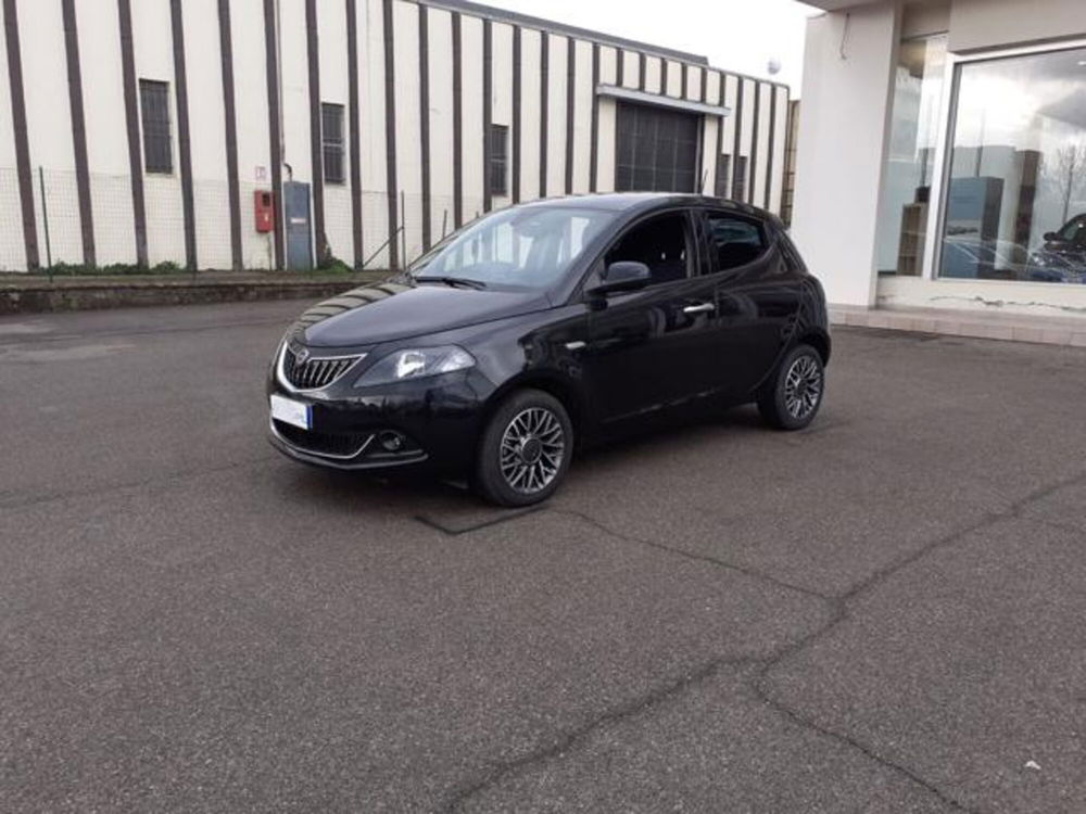 Lancia Ypsilon usata a Firenze