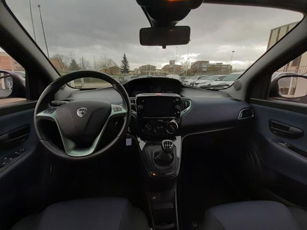 Lancia Ypsilon usata a Firenze (8)