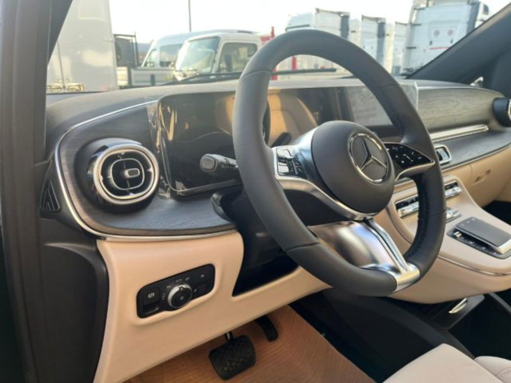 Mercedes-Benz Classe V nuova a Bergamo (11)