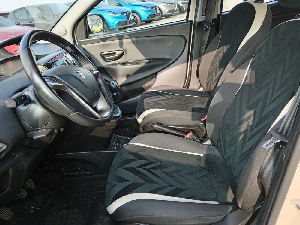 Lancia Ypsilon usata a Alessandria (10)