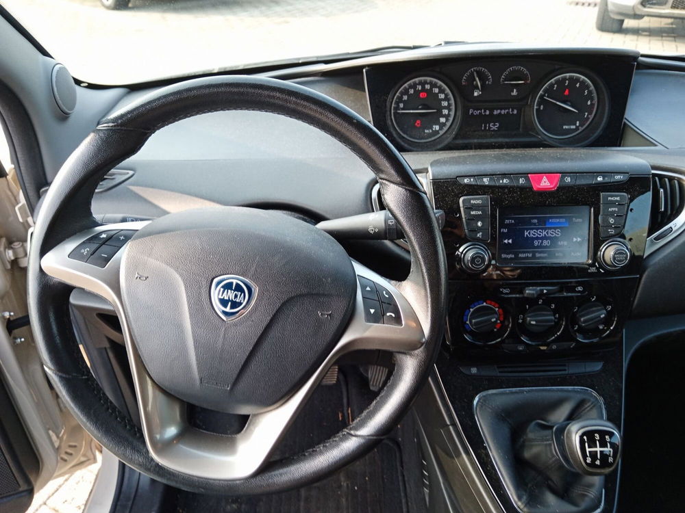 Lancia Ypsilon usata a Alessandria (11)