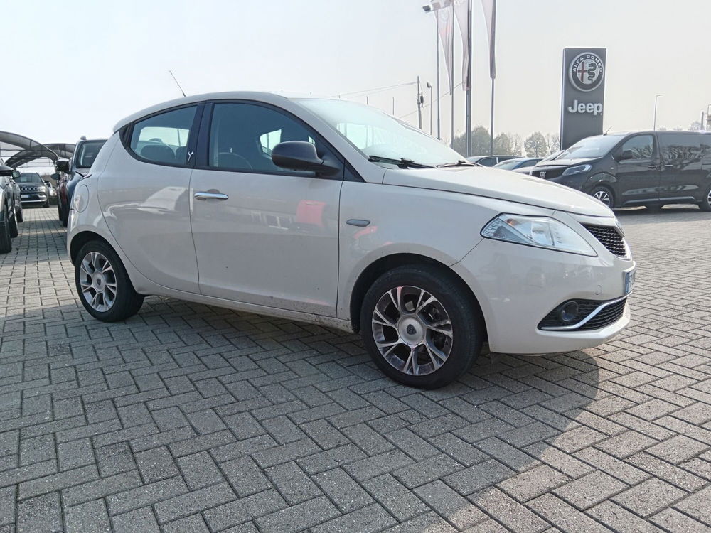 Lancia Ypsilon usata a Alessandria (3)