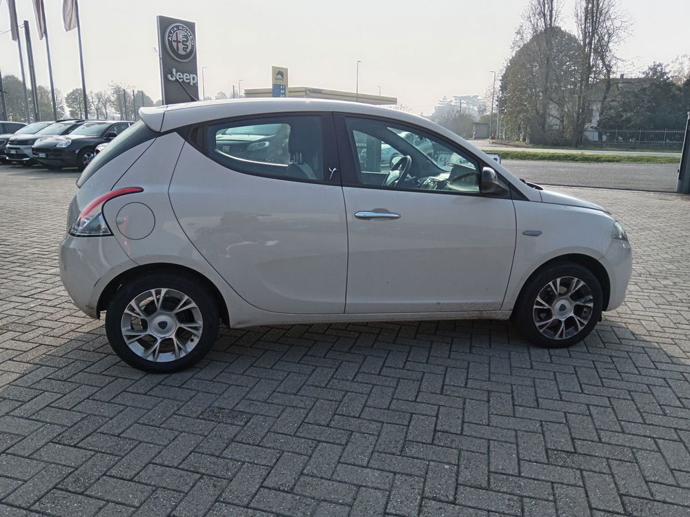 Lancia Ypsilon usata a Alessandria (4)