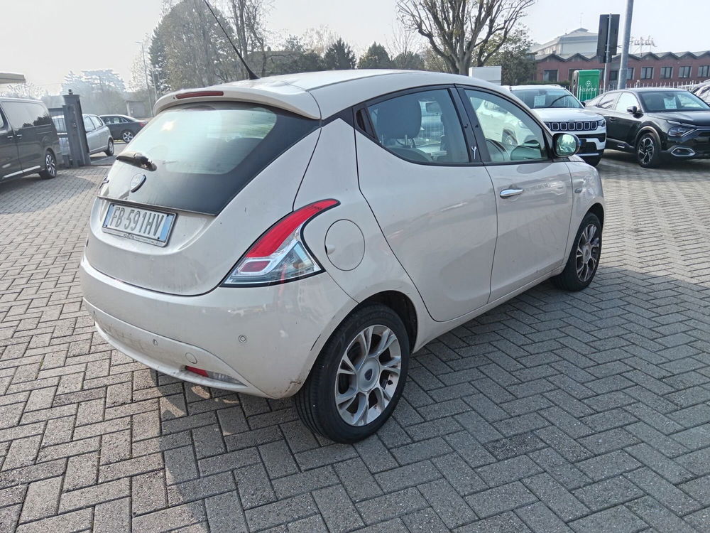 Lancia Ypsilon usata a Alessandria (5)