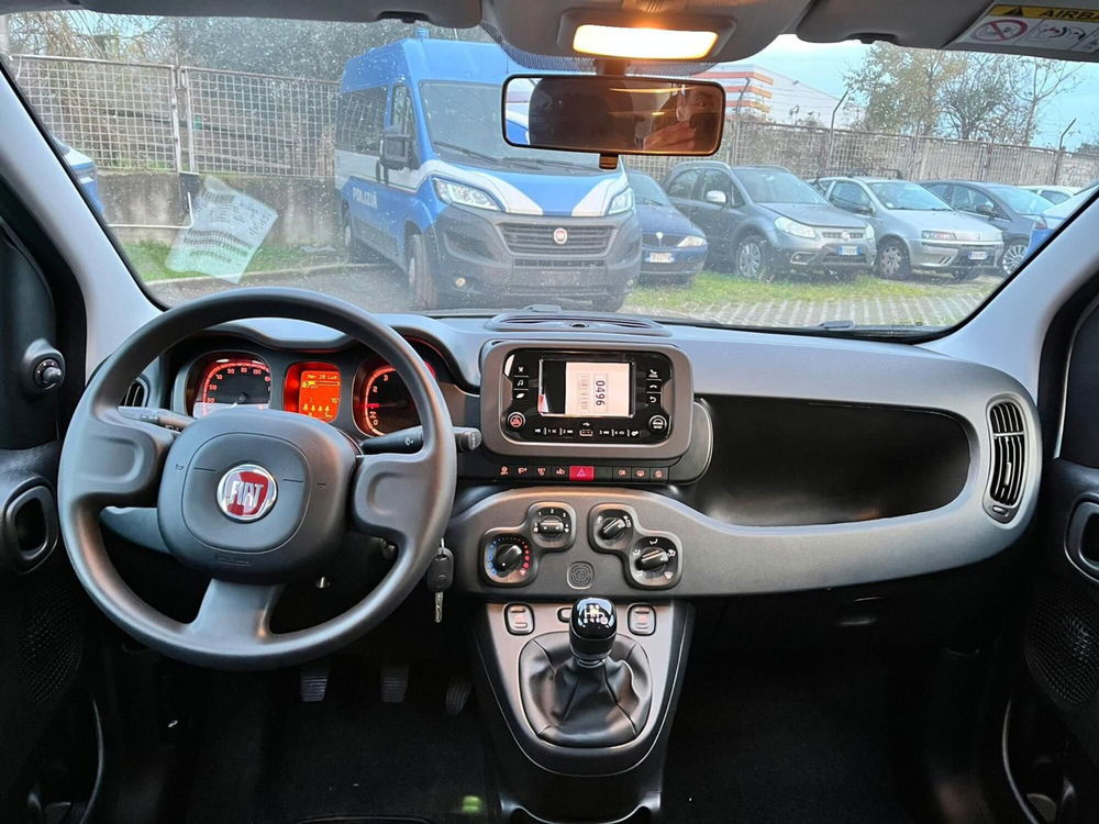 Fiat Panda Cross nuova a Milano (17)