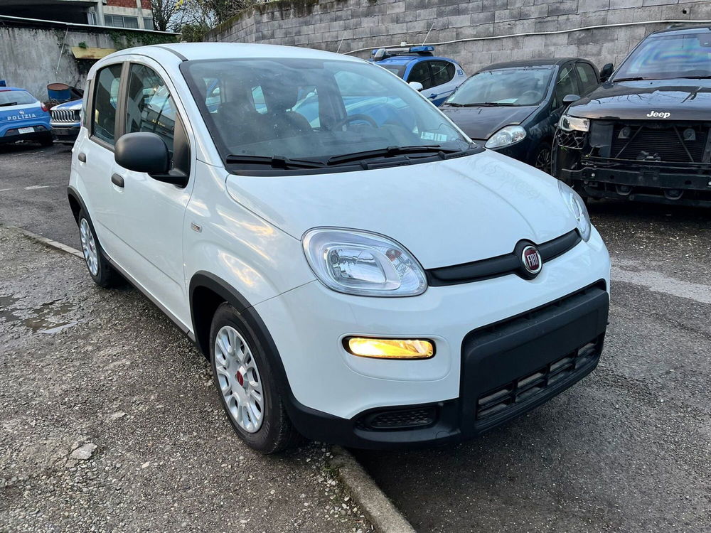 Fiat Panda Cross nuova a Milano (3)