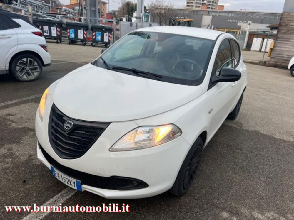 Lancia Ypsilon usata a Milano (2)