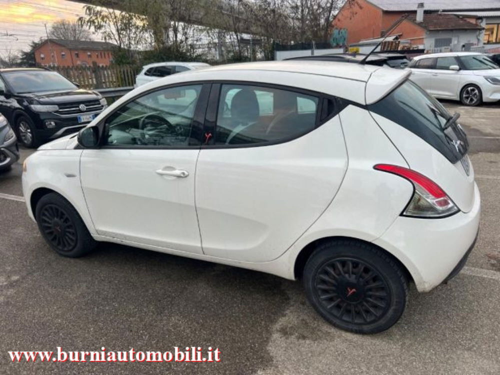 Lancia Ypsilon usata a Milano (3)