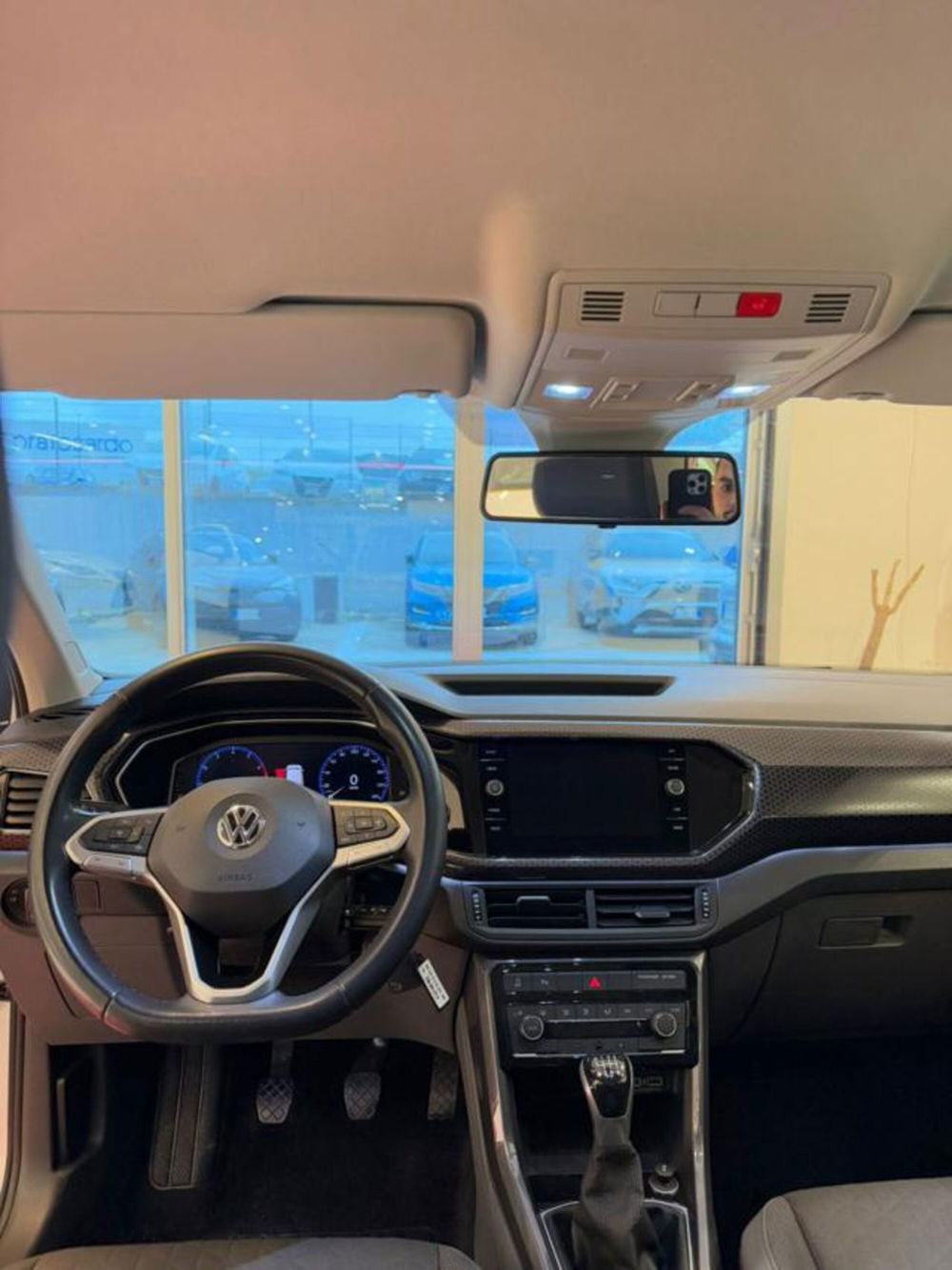 Volkswagen T-Cross usata a Sassari (8)