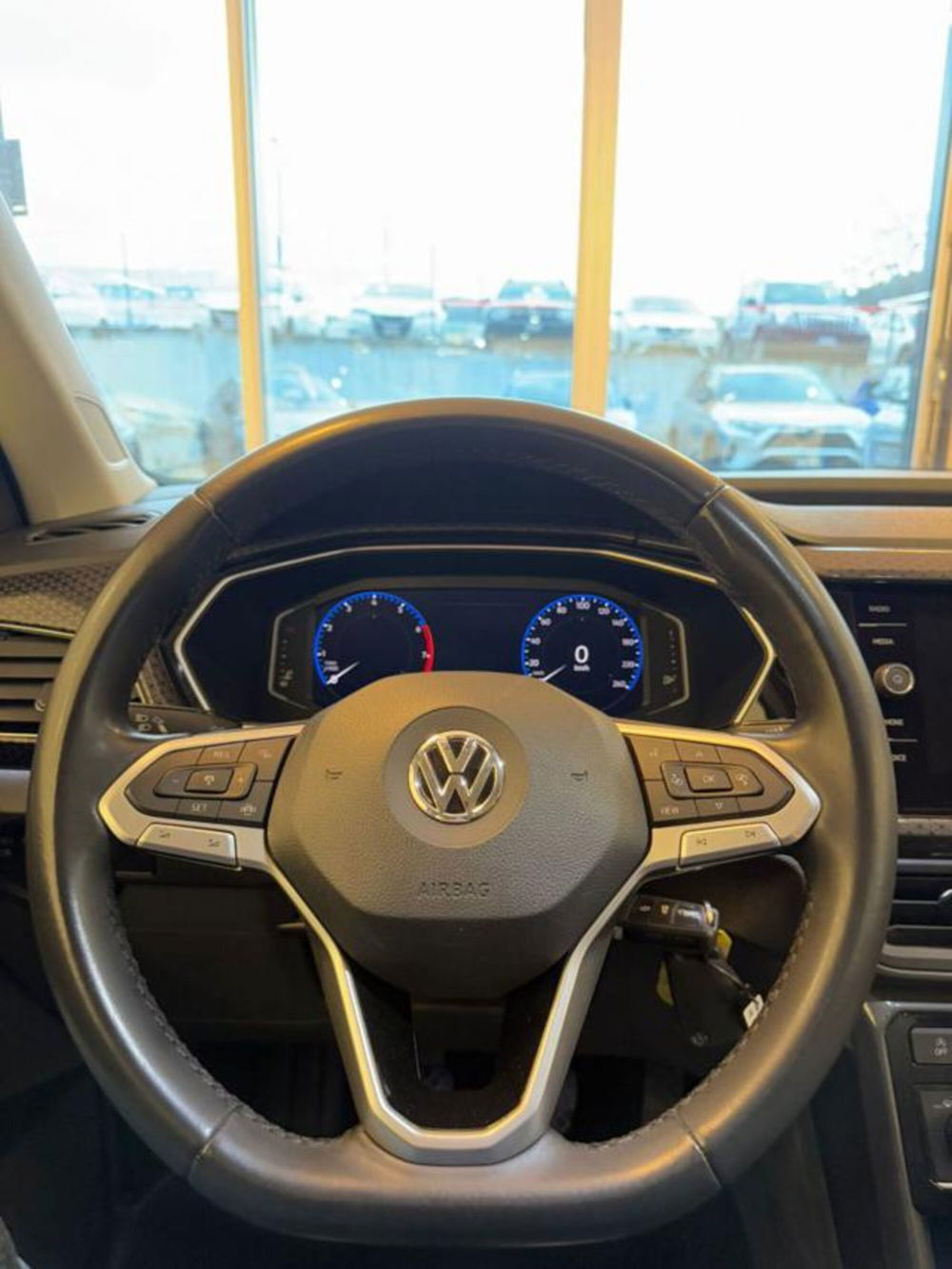 Volkswagen T-Cross usata a Sassari (9)