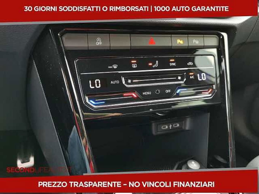 Volkswagen T-Roc nuova a Chieti (12)