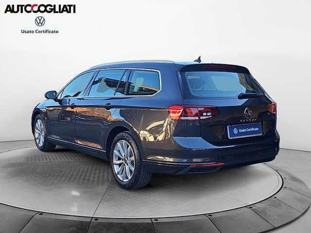 Volkswagen Passat Variant usata a Lecco (7)