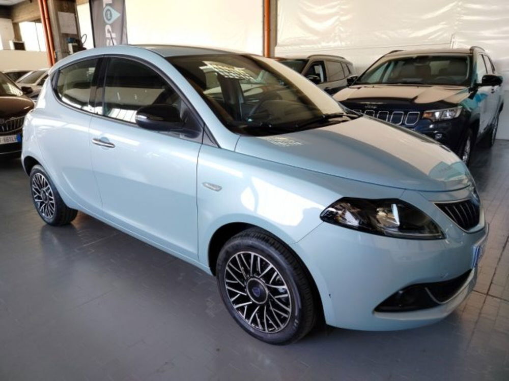 Lancia Ypsilon usata a Forlì-Cesena (5)