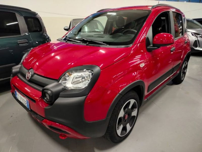 Fiat Panda Cross 1.0 firefly hybrid Cross s&amp;s 70cv 5p.ti del 2024 usata a Cesena