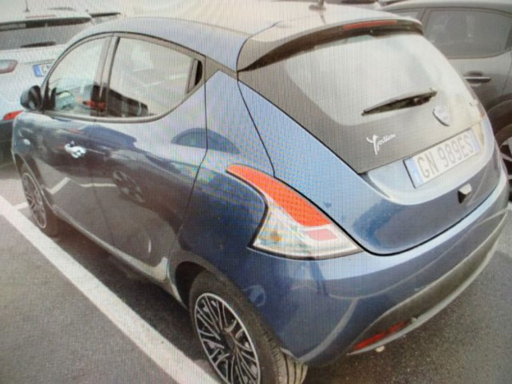 Lancia Ypsilon usata a Forlì-Cesena (5)