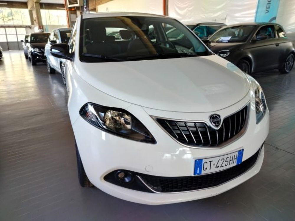 Lancia Ypsilon usata a Forlì-Cesena (5)