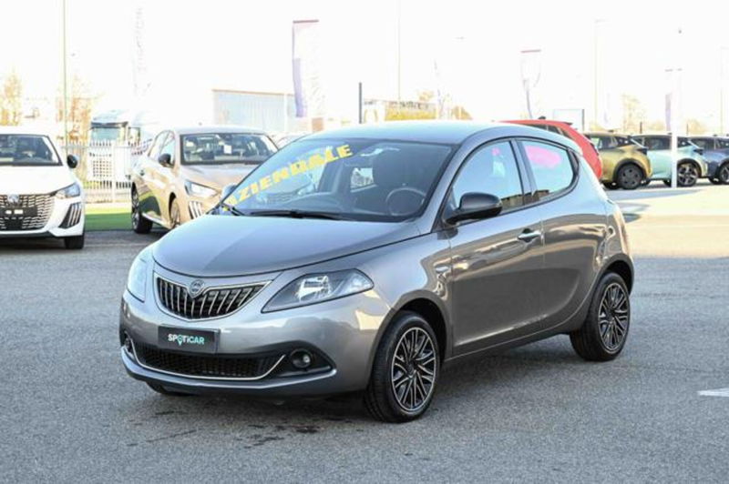 Lancia Ypsilon 1.0 FireFly 5 porte S&amp;S Hybrid Ecochic Gold  del 2022 usata a Pianezza