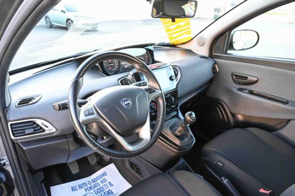 Lancia Ypsilon usata a Torino (12)