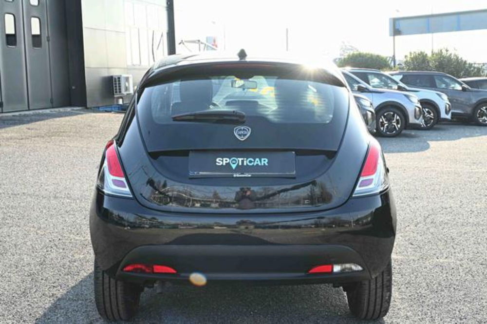 Lancia Ypsilon nuova a Torino (6)