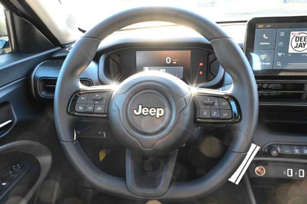 Jeep Avenger nuova a Torino (16)