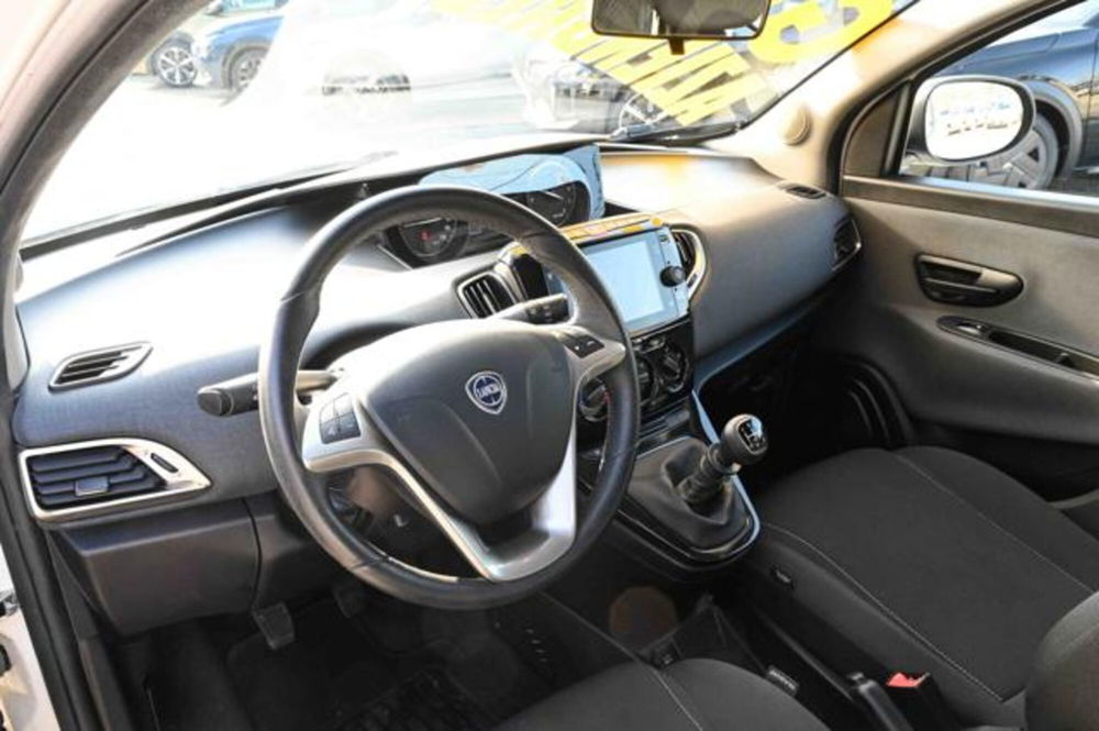 Lancia Ypsilon usata a Torino (12)