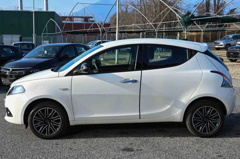 Lancia Ypsilon usata a Torino (8)