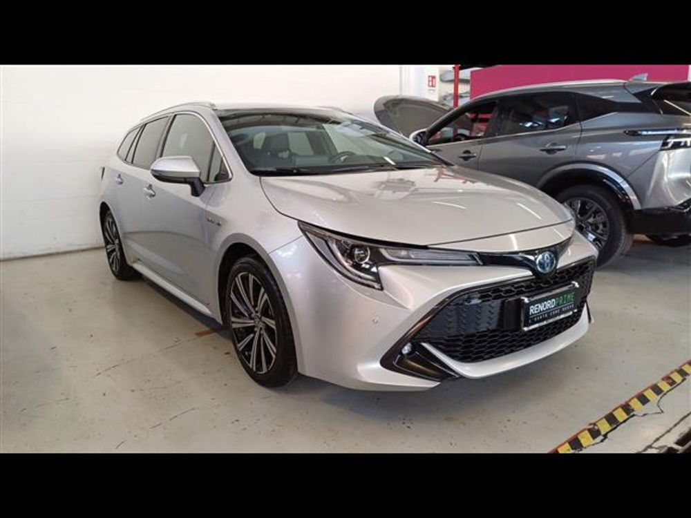 Toyota Corolla Touring Sports usata a Milano (3)