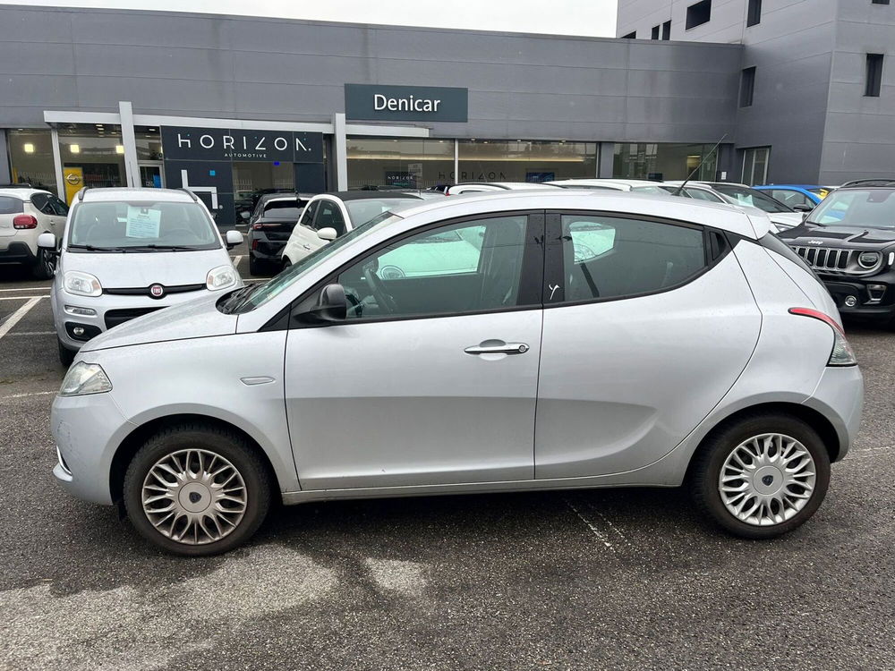 Lancia Ypsilon usata a Milano (4)