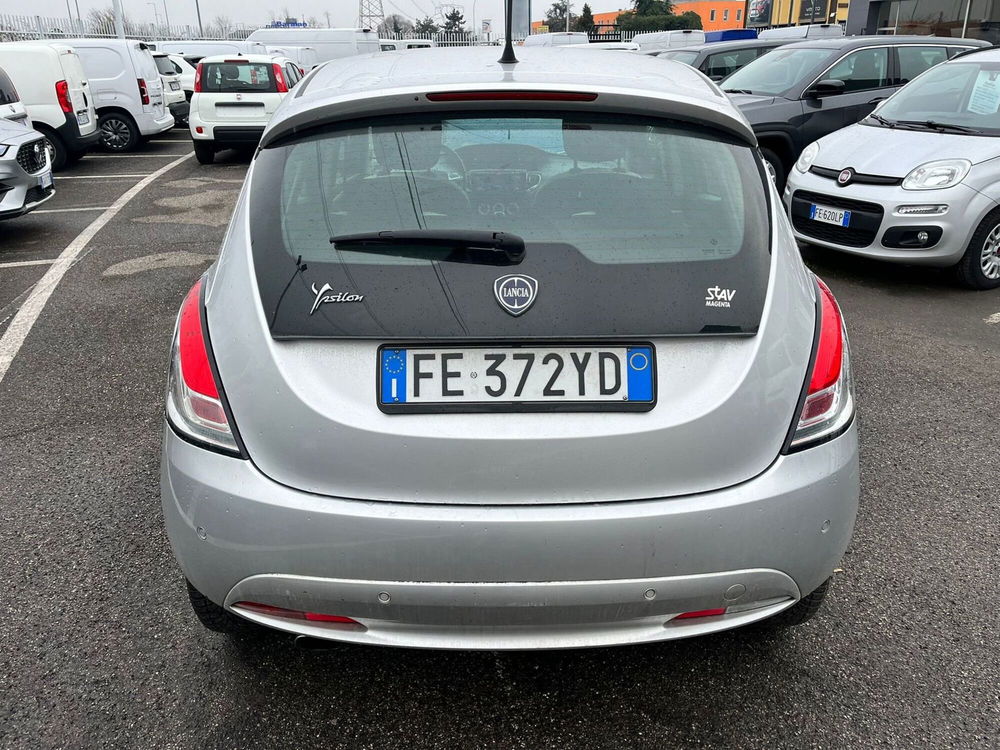 Lancia Ypsilon usata a Milano (8)