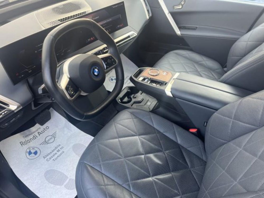 BMW iX usata a Alessandria (11)