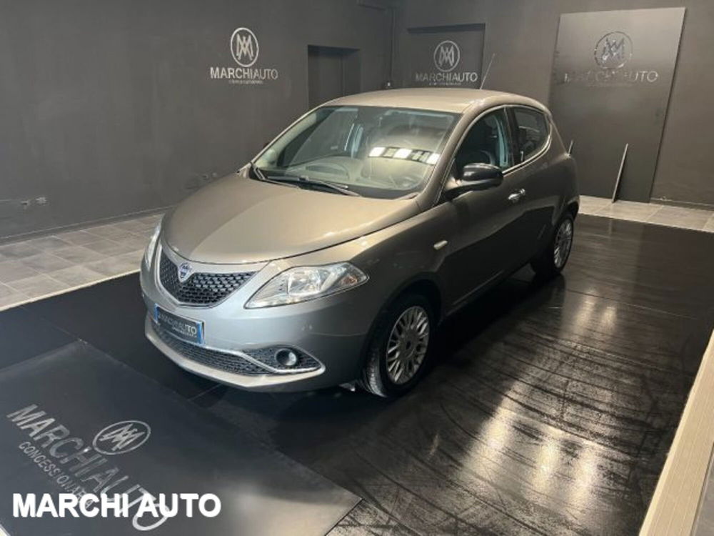 Lancia Ypsilon usata a Perugia