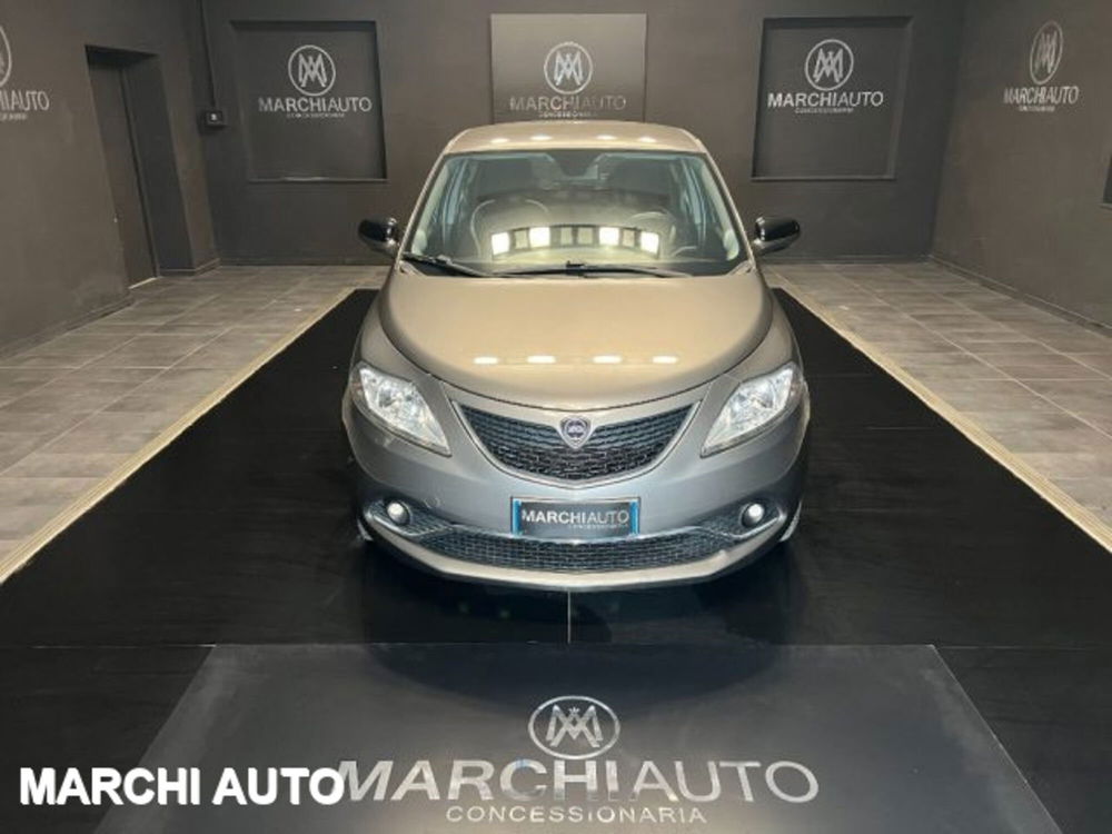 Lancia Ypsilon usata a Perugia (2)