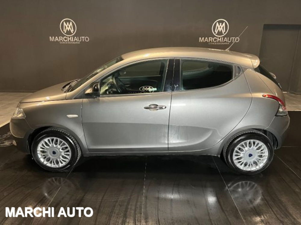 Lancia Ypsilon usata a Perugia (8)