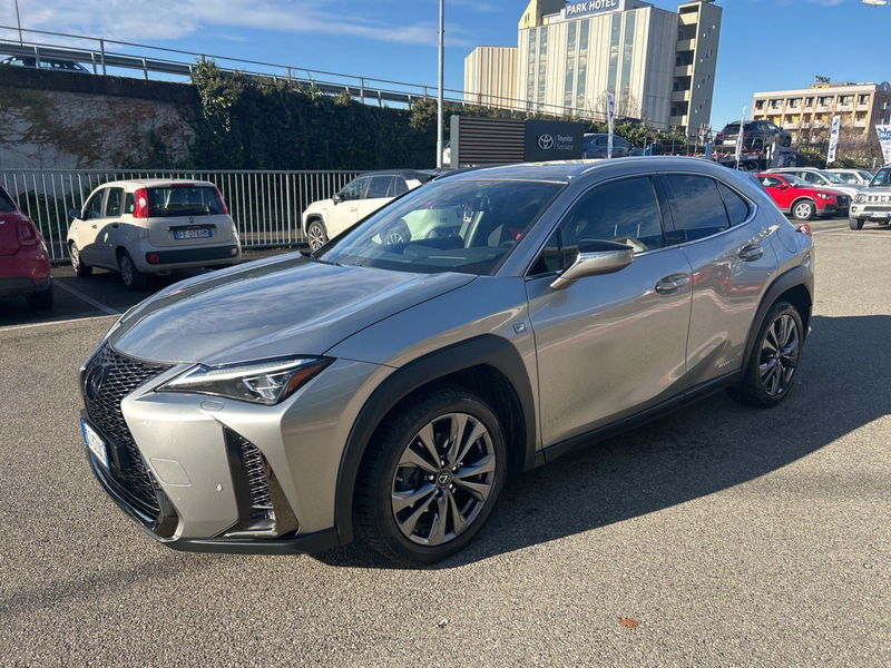 Lexus UX Hybrid 4WD F Sport  del 2020 usata a Piacenza