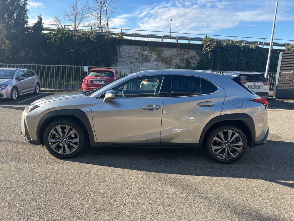 Lexus UX usata a Piacenza (3)