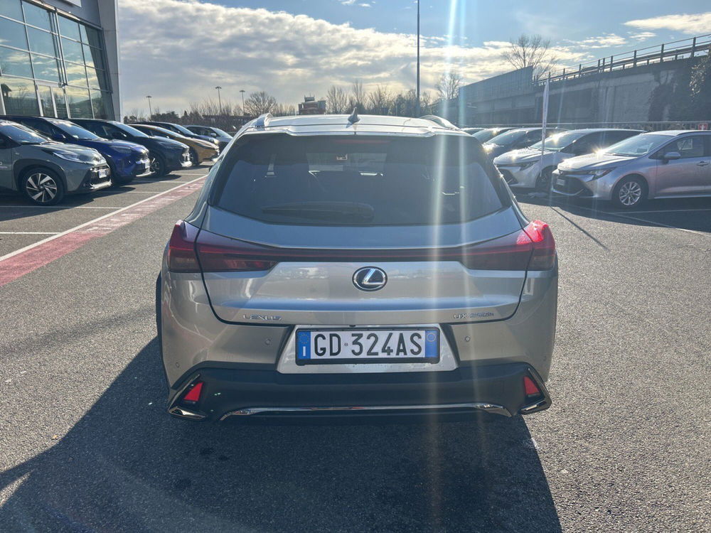 Lexus UX usata a Piacenza (5)