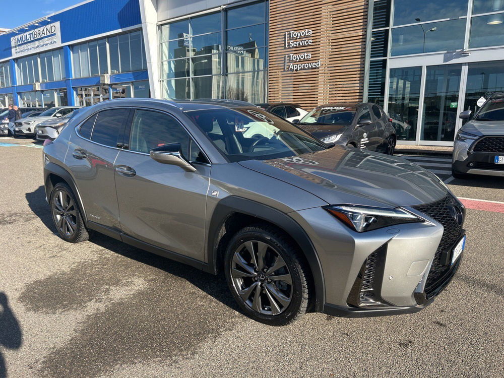 Lexus UX usata a Piacenza (8)