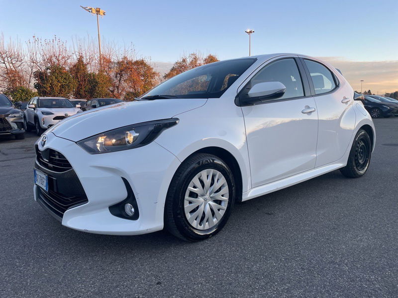 Toyota Yaris 1.5 Hybrid 5 porte Premiere del 2022 usata a Piacenza